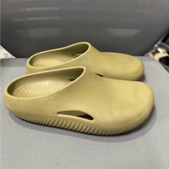 CROCS Other - CROCS mellow Slip-On Clog in Green